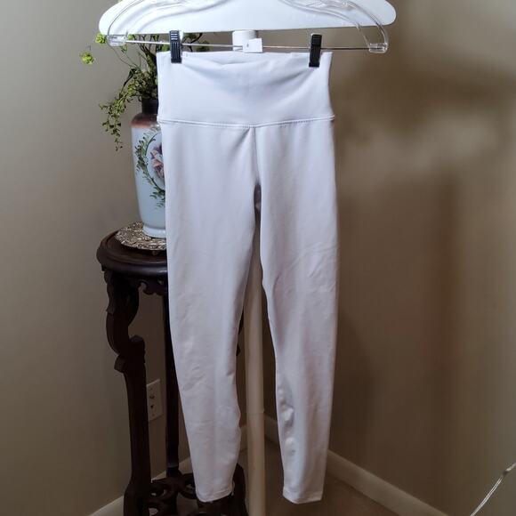 Fabletics Powerhold High Waisted leggings Color White Size XXS - Picture 2 of 11
